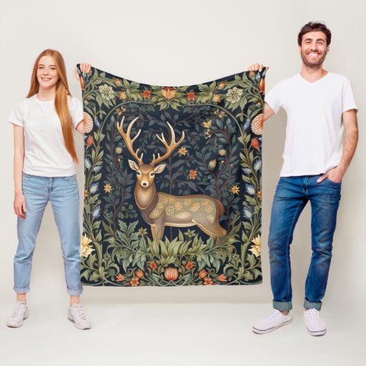 Couverture Polaire Cerf Art nouveau dans le jardin (En situation)