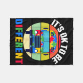 Couverture Polaire C'Est Ok D'Être Différent Sensibilisation sur l'au (Devant (Horizontal))