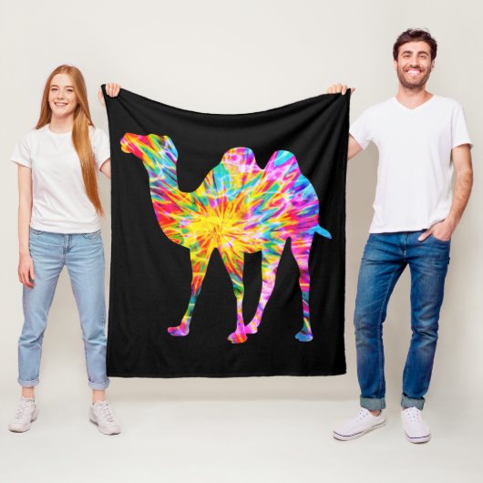 COUVERTURE POLAIRE CHAMEAU TIE DYE (En situation)
