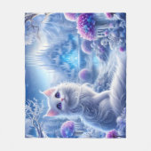 Couverture Polaire Chat blanc élégant dans un royaume magique neigeux (Devant)