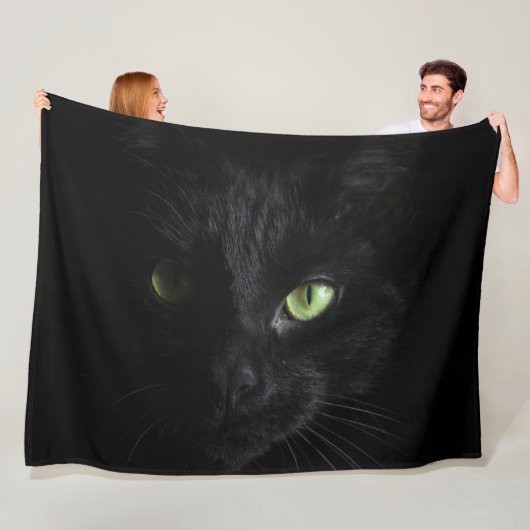 COUVERTURE POLAIRE CHAT NOIR (En situation)