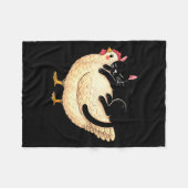 Couverture Polaire Chat noir dormant sur poulet (Devant (Horizontal))