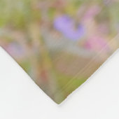 Couverture Polaire Chat tuxedo mignon sur une branche d'arbre avec de (Coin)