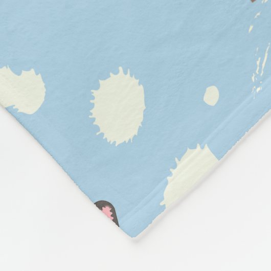 Couverture Polaire Chats en boîte et gouttes de lait sur bleu (Coin)