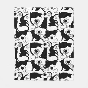 Couverture Polaire Chats et silhouettes de fils joueuses