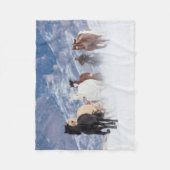 Couverture Polaire Cheval à travers la neige (Devant)