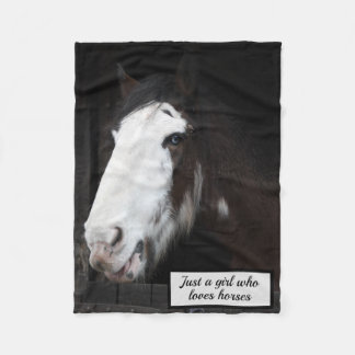 Couverture Polaire Cheval Brown à la ferme Juste une fille qui aime l