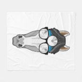 Couverture Polaire Cheval comme docteur avec lunettes (Devant (Horizontal))