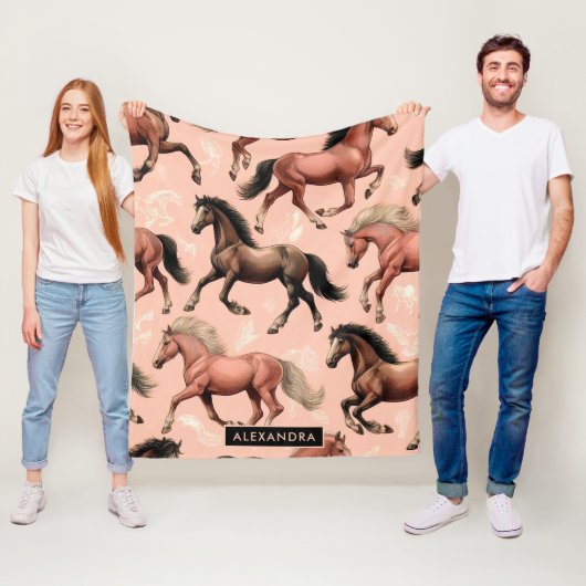 Couverture Polaire Cheval mignon rose sans joint (En situation)