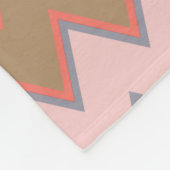 Couverture Polaire Chevron de printemps en Brown, rose et pêche (Coin)