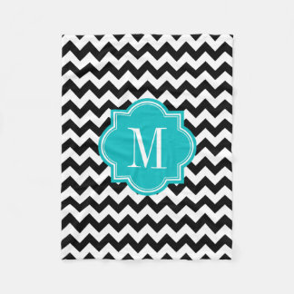 Couverture Polaire Chevron noir et blanc avec le monogramme turquoise