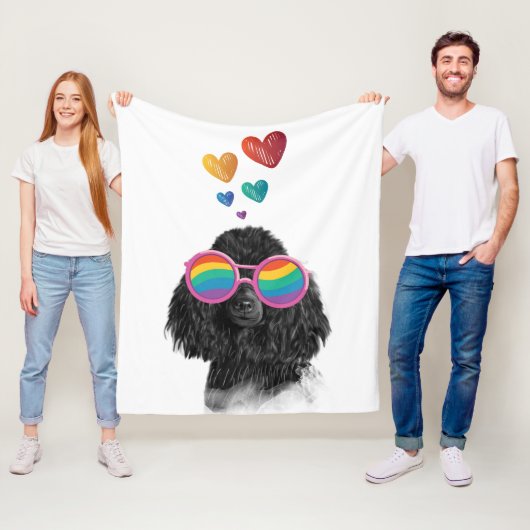 Couverture Polaire Chien Caniche avec la Saint-Valentin coeurs (En situation)