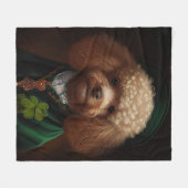 Couverture Polaire Chien Caniche en robe de la Saint-Patrick (Devant (Horizontal))