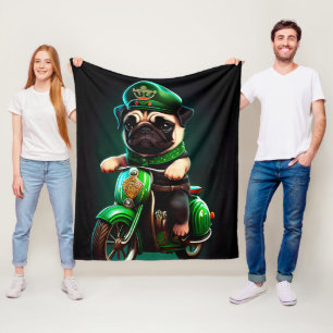 Couverture Polaire Chien Carlin Conduisant un Vélo Jour de la Saint-P