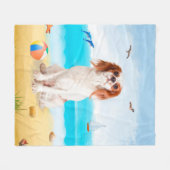 Couverture Polaire Chien Cavalier King sur la Plage (Devant (Horizontal))
