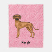 Couverture Polaire Chien Rhodesian Ridgeback Sur Coeurs Rose Avec Nom (Devant)