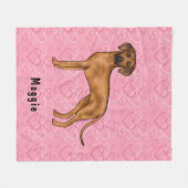 Couverture Polaire Chien Rhodesian Ridgeback Sur Coeurs Rose Avec Nom (Devant (Horizontal))