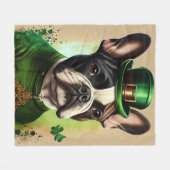 Couverture Polaire Chien-taureau français en tenue de la Saint Patric (Devant (Horizontal))