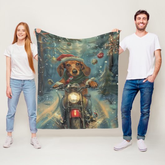 Couverture Polaire Chien teckel à moto Noël (En situation)