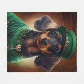 Couverture Polaire Chien teckel habillé pour la Saint-Patrick (Devant (Horizontal))