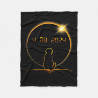 Couverture Polaire Chien total éclipse solaire