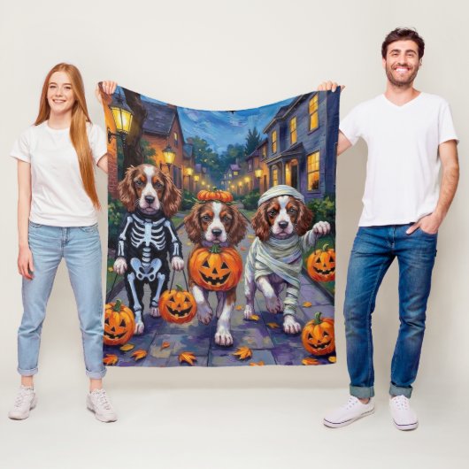 Couverture Polaire Chiens Springer Spaniel en costumes d'Halloween (En situation)