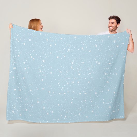 Couverture Polaire Ciel Bleu Blanc d'Étoiles (En situation)