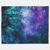 Couverture Polaire Ciel violet dans la forêt magique (Devant (Horizontal))