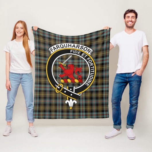 Couverture Polaire Clan Farquharson Patiné Tartan Plaid (En situation)