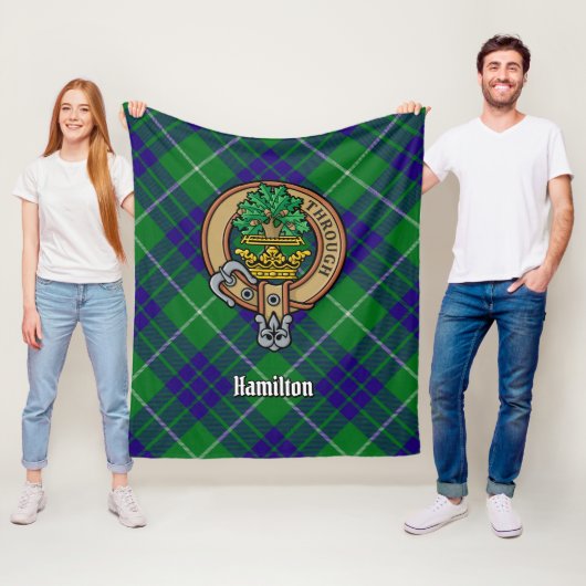 Couverture Polaire Clan Hamilton Crest sur la chasse Tartan (En situation)