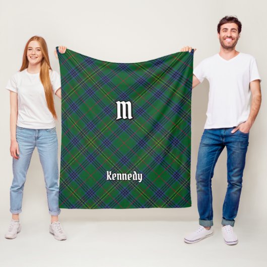 Couverture Polaire Clan Kennedy Tartan (En situation)