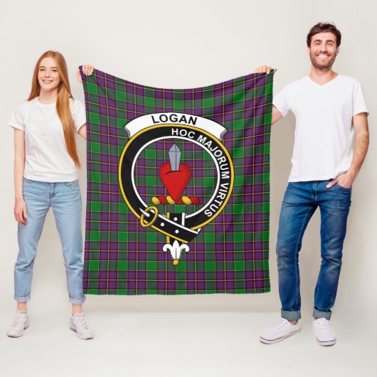 Couverture Polaire Clan Logan Tartan Plaid (En situation)