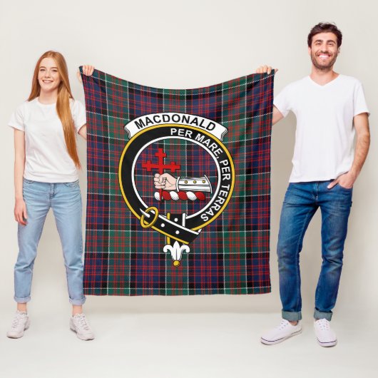 Couverture Polaire Clan Macdonalds De Sleat Tartan Plaid (En situation)