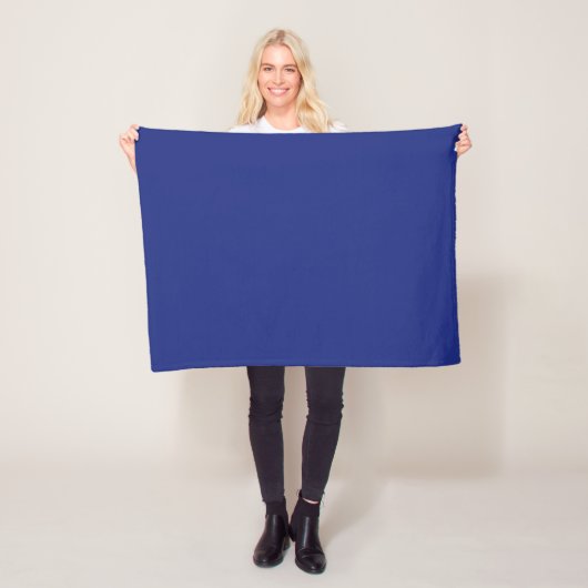 Couverture Polaire Classic Dark Blue Accent Fleece Blanket (En situation)