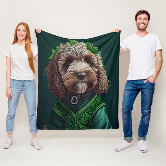 Couverture Polaire Cockapoo Dog en robe de fête St. Patrick (En situation)
