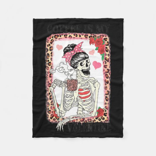 Couverture Polaire Coffee Is My Valentine Skeleton Messy Leopard Bun  (Devant)