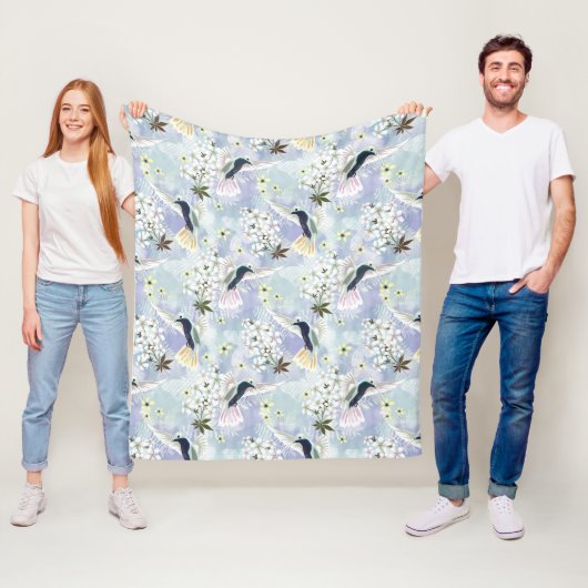 Couverture Polaire Colibri et fleurs blanches (En situation)