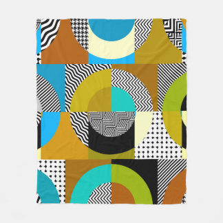 Couverture Polaire Collage géométrique : cercles, motif vintage.