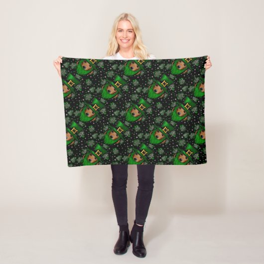 Couverture Polaire Conception d'art St. Patty Doxie (En situation)