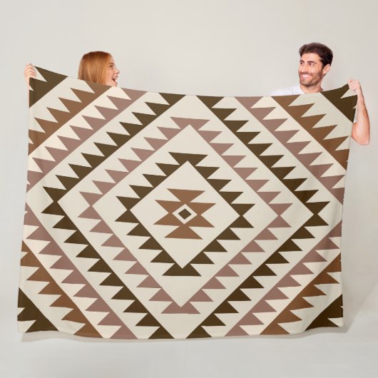 Couverture Polaire Conception de motif diamant aztéque Brun+Crème (En situation)