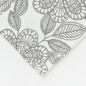 COUVERTURE POLAIRE CONCEPTION FLORALE GRISE ET CRÈME (Coin)