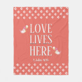Couverture Polaire Corail | LOVE LIVES ICI | Personnalisable (Devant)
