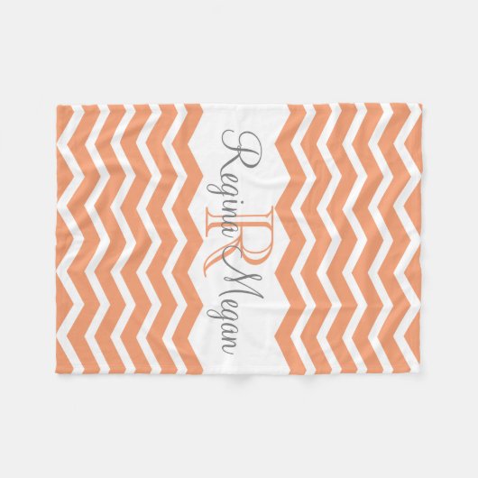 Couverture Polaire Corail Peach Grey Monogramme Nom Keepsaké Chevron (Devant (Horizontal))