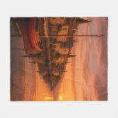 Couverture Polaire Coucher De Soleil Doré Sur Le Village Côtier (Devant (Horizontal))