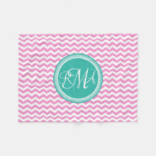 Couverture Polaire Coutume rose et turquoise décorée d'un monogramm