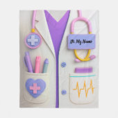 Couverture Polaire Cozy Doctor Blanket – Heart & Healing Design (Devant)