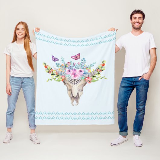 Couverture Polaire Crâne animal Boho avec papillons et fleurs (En situation)
