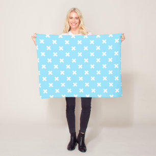 Couverture Polaire Croix blanche sur le bleu bébé