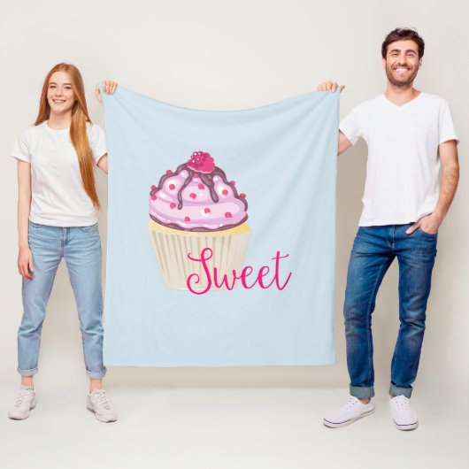 Couverture Polaire Cupcake sucré avec framboise sur le dessus (En situation)