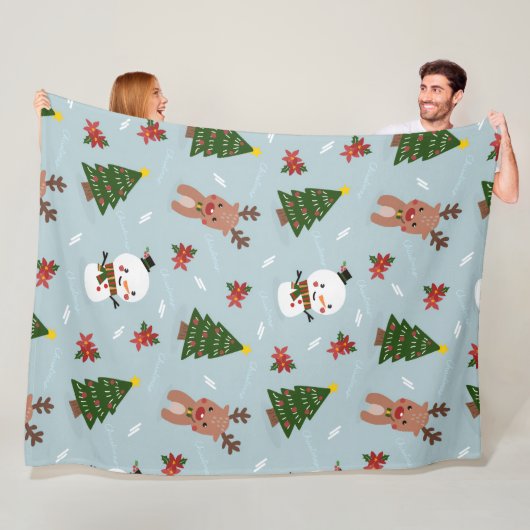 Couverture Polaire Cute Christmas Pattern | Snowman, Reindeer & Tree  (En situation)